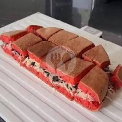 Red Velvet Keju Pisang Susu