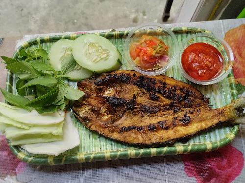 Ikan Ayam Bakar Lalapan INATA, Perumahan Bukit Batuah Blok KN 6