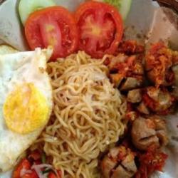 Hotmie Baso Telur Geprek