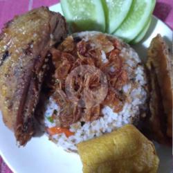 Nasi Tutug Oncom Ayam Goreng