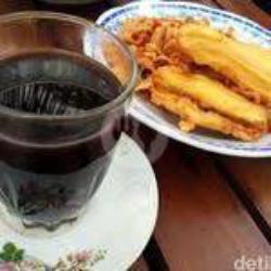 Pisang Goreng Tanduk  Kopi Hitam Aren