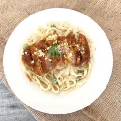 Fettucini Alfredo Honey Katsu