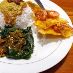 Nasi Lauk Peyek Udang