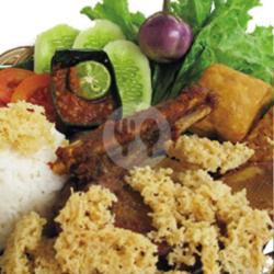 Nasi Timbel Bebek Kremes