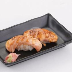 Half Aburi Salmon Nigiri