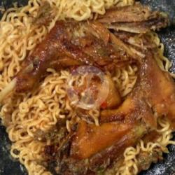 Indomie Goreng Ayam Bacem Penyet