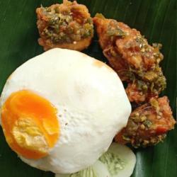 Nasi Ayam Cabe Rawit Hijau   Telur