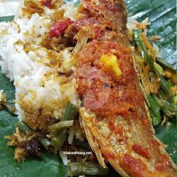 Nasi Gurih Ikan