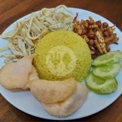 Nasi Kuning Gurih