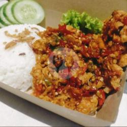 Ayam Geprek Huru Hara