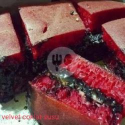 Martabak Bangka Red Velvet Coklat Susu