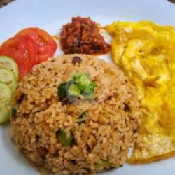 Nasi Goreng Hongkong   Telur Crispy