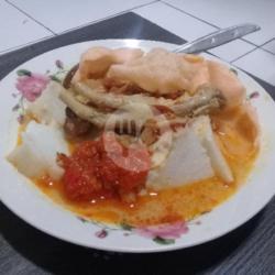 Lontong Sayur Ceker Ayam