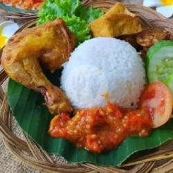 Ayam Penyet Nasi Sambal Tahu Tempe Fre Es Teh