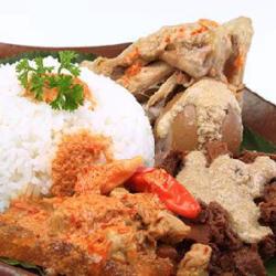Ngk Ayam Telor (nasi, Gudeg, Krecek, Telor, Ayam 1/4 Ekor)