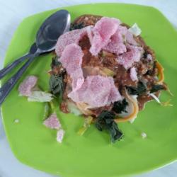 Mie Lontong Pecal