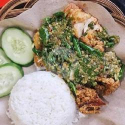 Nasi Ayam Sambel Ijo Teh Manis
