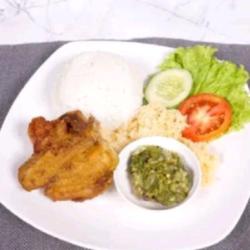 Nasi Ayam Geprek   Tahu Tempe Terong