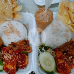 Nasi Pecel Bali Telor Tahu   Peyek