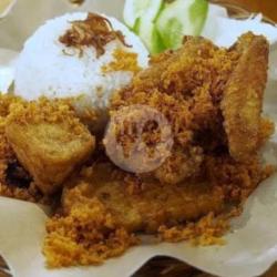 Nasi Ayam Kremes Tempe Dan Tahu Endols