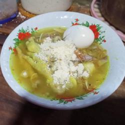 Soto Ayam Ceker Telur Bulat