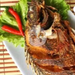 Ikan Goreng Tawassang Sambel Cemangi