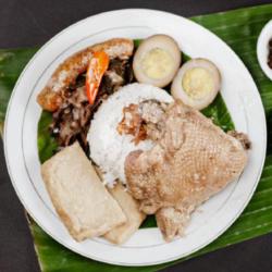 Nasi / Bubur Gudeg Paha Atas   Telur