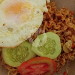 Mie Goyang Lidah Pedas   Telor