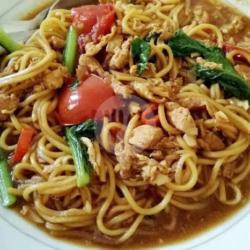 Bakmi Godok Nyemek