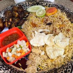 Nasi Mandhi Iga Sapi Bakar Madu