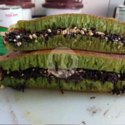 Terang Bulan Coklat Kacang