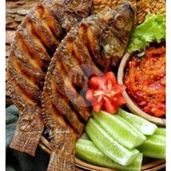 1 Paket Ikan Goreng Nila Biasa Besar