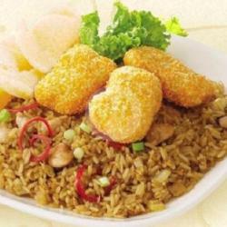 Nasi Goreng   Naget   Telor Mata Sapi   Kerupuk   Timun