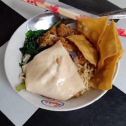 Mie Yamin Pangsit Rebus (pedas/tidak Pedas