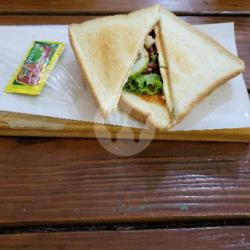 Sandwich (roti Lapis Daging)