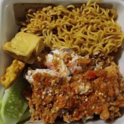 Ayam Geprek Indomie Sambal Matah Bali