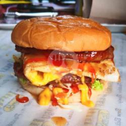 Beef Burger Ekstra Telur