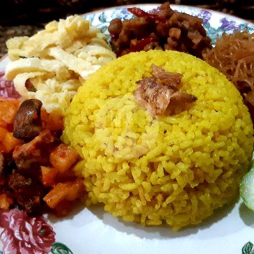 1 kg beras untuk berapa porsi nasi kuning