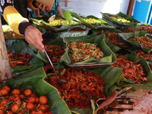 Gudeg Bu Iin, Perumahan Taman Kota