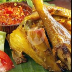 Ayam Pejantan Goreng Sambel Mentah