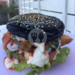 Black Cheese Burger