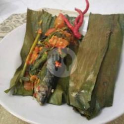 Paket Komplit Nasi Pepes Ikan  Cobek Sambel Janda