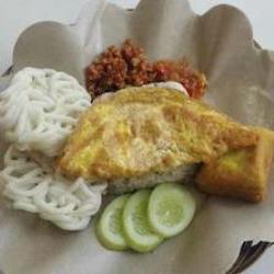 Nasi Tutug Oncom Telor Dadar