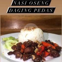 Paket Nasi Oseng Daging Pedas   Es Teh Manis