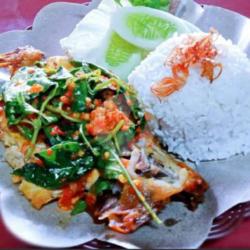 Paket Ikan Bawal Sambel Kemangi