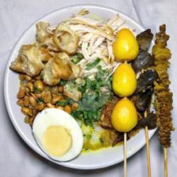 Bubur Ayam Spesial   Irisan Telur   Sate