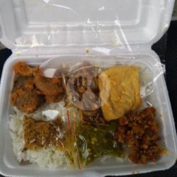 Nasi Uduk Teri Sambel Ijo Ati Rempela