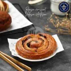 Cinnamon Raisin Danish