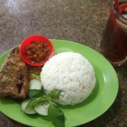 Nasi   Bandeng   Sambel   Es Teh