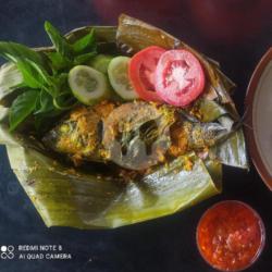 Pepes Ikan Mas Kemangi